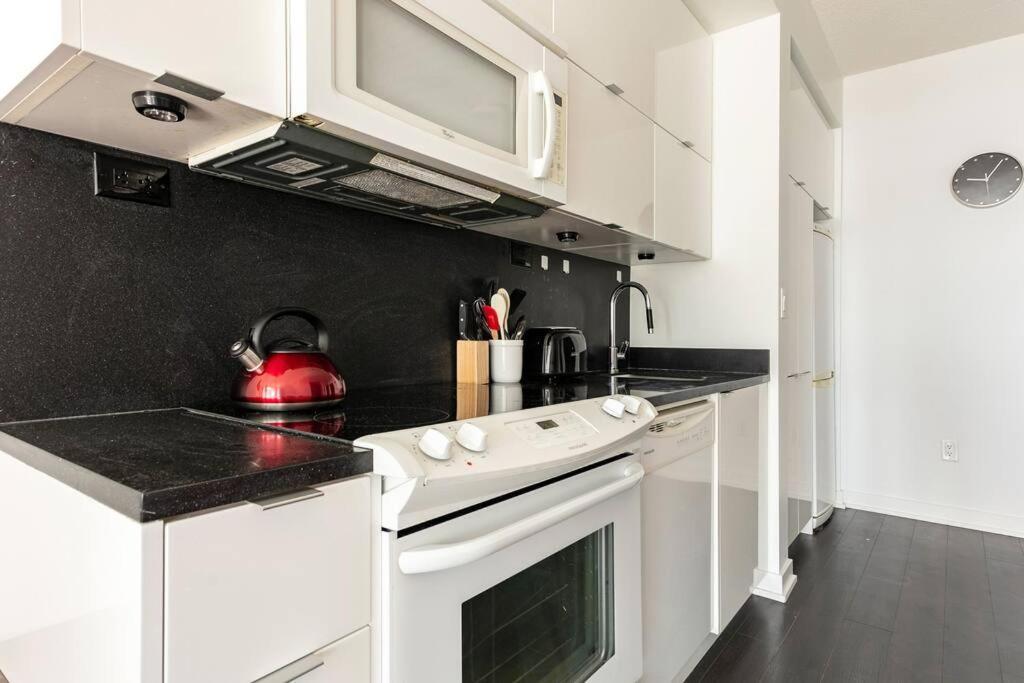 Luxury Downtown Lakeview & City View Condo Toronto Ngoại thất bức ảnh